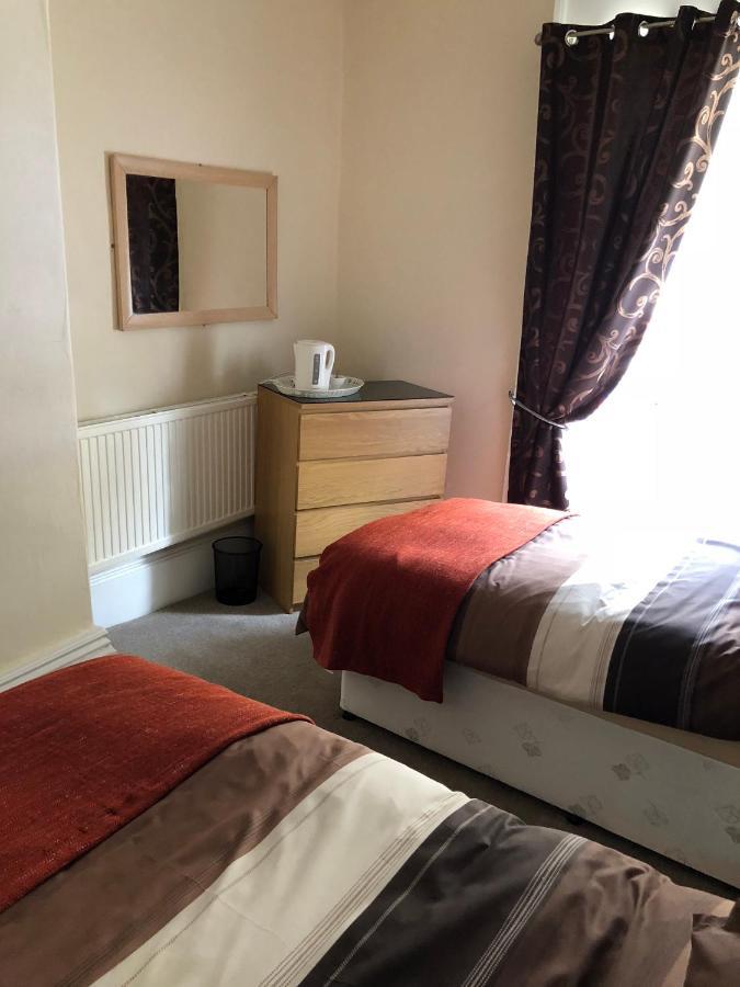 Wellington Tavern Accommodation Dewsbury Exteriör bild
