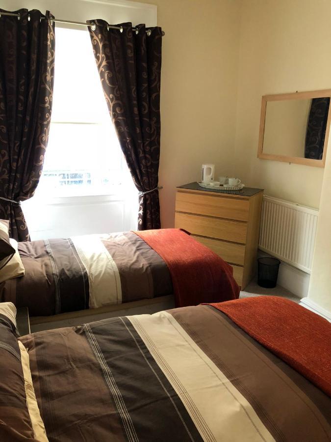 Wellington Tavern Accommodation Dewsbury Exteriör bild